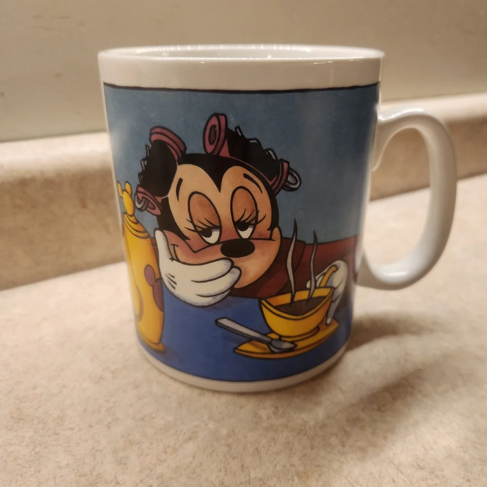 Vintage Minnie Disney White Ceramic Oversized Mug - Picture 1 of 8